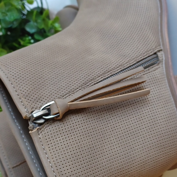 TREASURE & BOND Booties Taupe Faux Suede - Picture 11 of 12